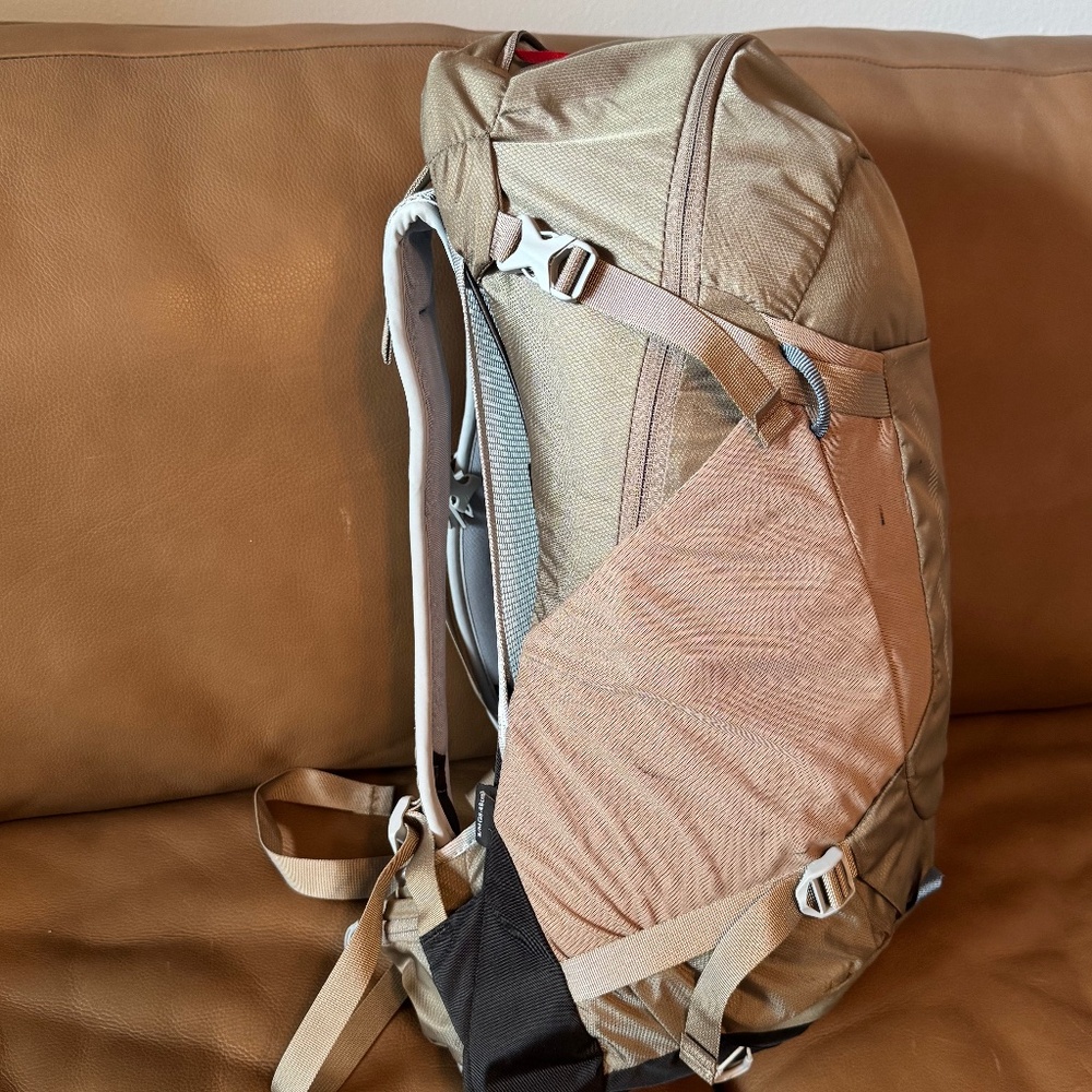 Beige Osprey Hikelite 28L Backpack - Picture 4 of 11